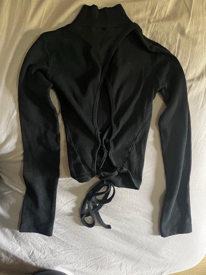 Siyah Yüksek Yakalı İnce Kadın Kazak - Görsel 2