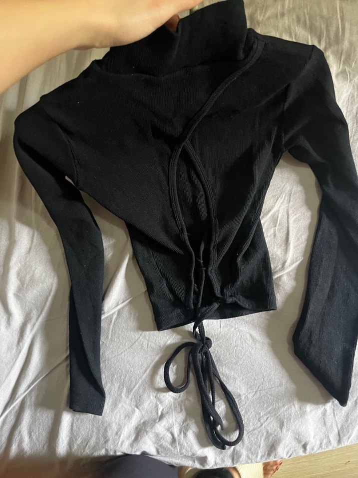 Siyah Yüksek Yakalı İnce Kadın Kazak - Görsel 3