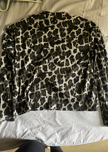 Kadın Yılan Desenli Pilili Balıkçı Yaka Bluz - Görsel 3