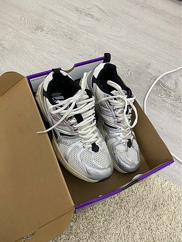 Pull and bear sneaker