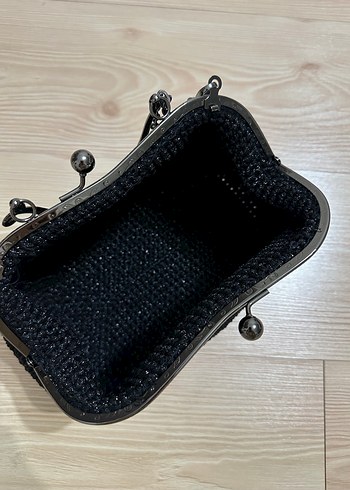 Siyah çanta - Görsel 2