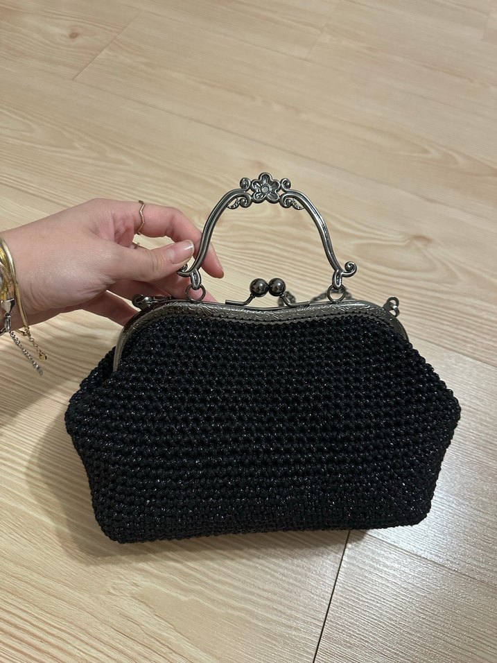 Siyah çanta - Görsel 3