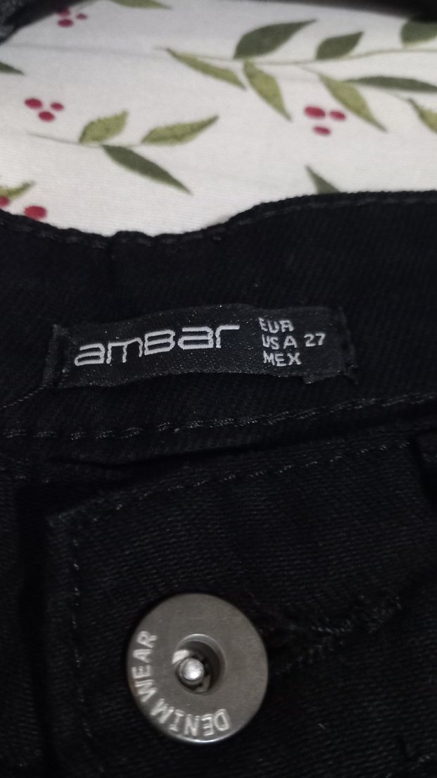 Düğmeli Siyah Mini Kadın Denim Şort - Görsel 2