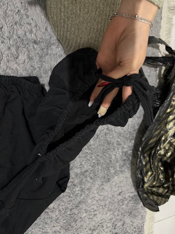 Siyah swet - Görsel 2