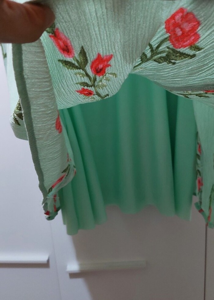 Astarlı iç göstermeyen elbise - Görsel 3