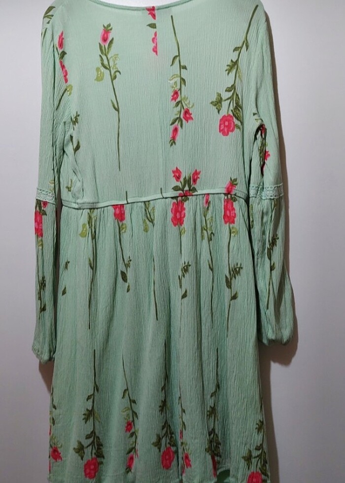 Astarlı iç göstermeyen elbise - Görsel 2