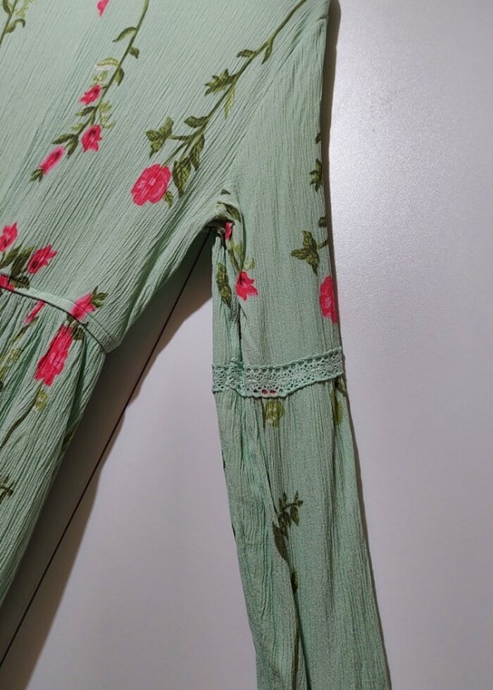 Astarlı iç göstermeyen elbise - Görsel 4