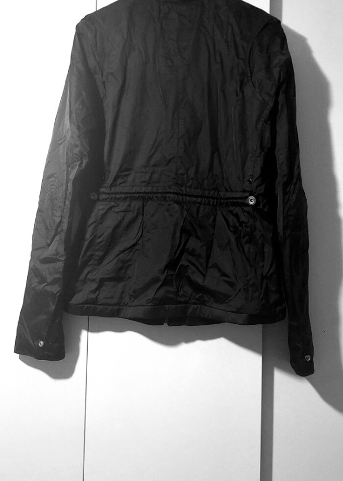 Colin's içi fileli kadın spor mont Siyah M - Görsel 2