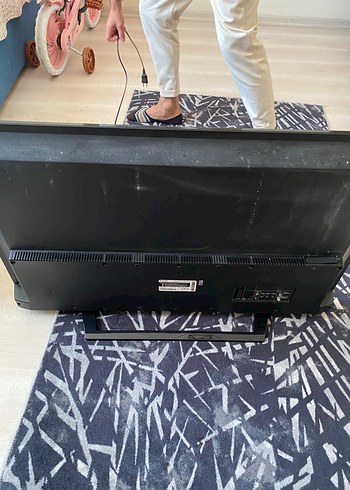 Siyah arçelik 106 ekran hd televizyon - Görsel 4