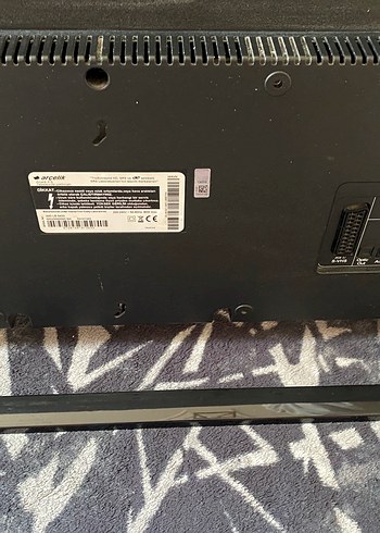 Siyah arçelik 106 ekran hd televizyon - Görsel 3