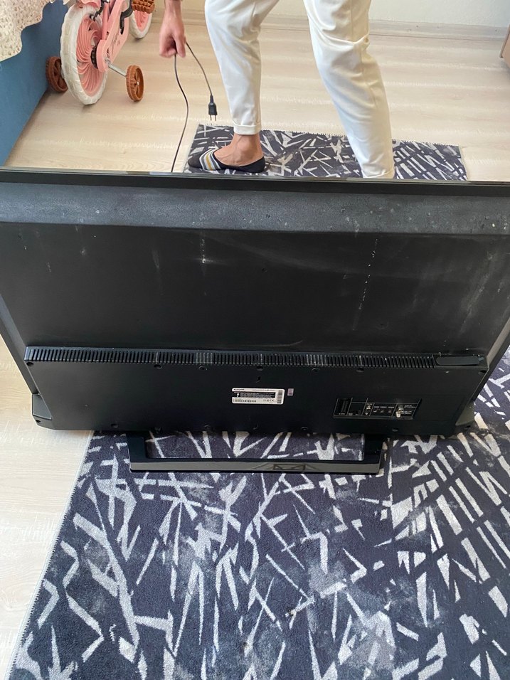 Siyah arçelik 106 ekran hd televizyon - Görsel 4