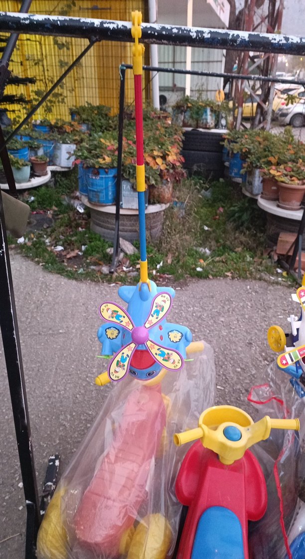 Renkli Dönen Pervaneli Oyuncak Uçak - Görsel 2