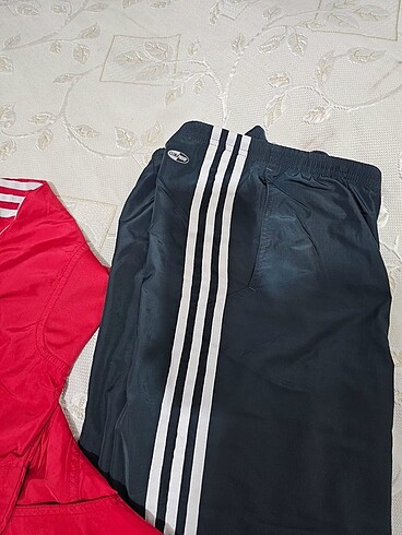 38 Beden Adidas eşortman takımı