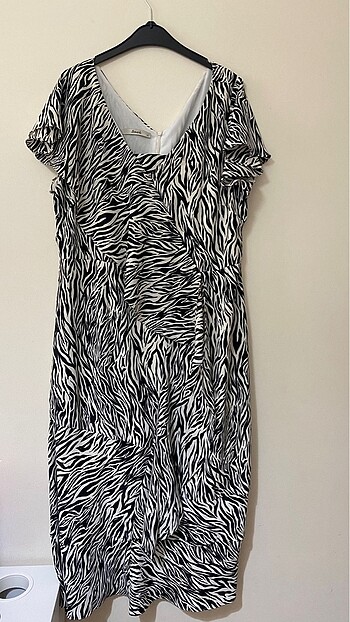 xl Beden Leopar desenli elbise
