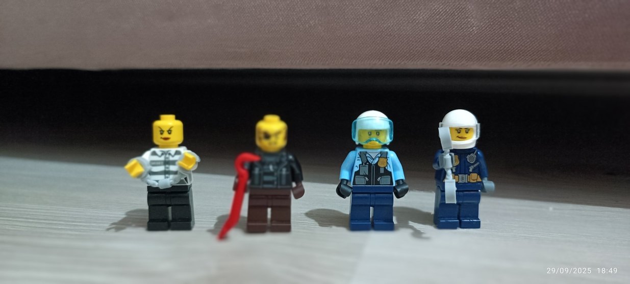 Mavi Polis Helikopteri Aksiyon Figürü LEGO Cıty - Görsel 3