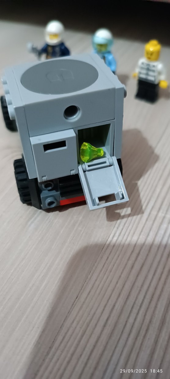 Mavi Polis Helikopteri Aksiyon Figürü LEGO Cıty - Görsel 4