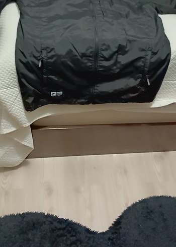 Nike Siyah Fermuarlı Uzun Kollu Yağmurluk - Görsel 3