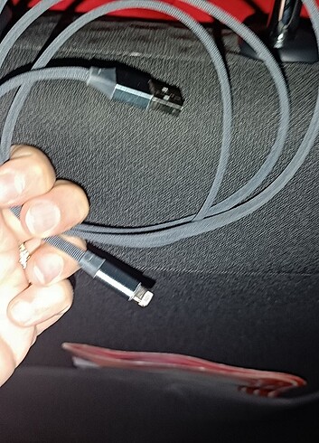 Beden iPhone şarj kablosu