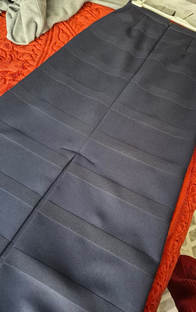 Lacivert Uzun Etek - Görsel 3