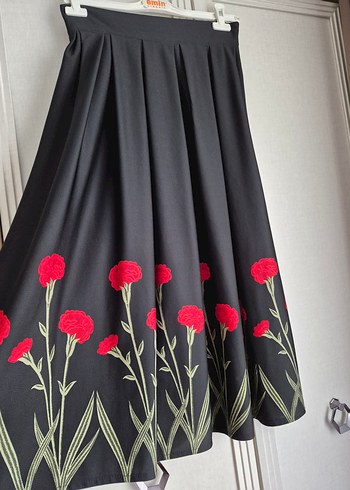 Karanfil Desen Vintage Uzun Pilili Etek - Görsel 2