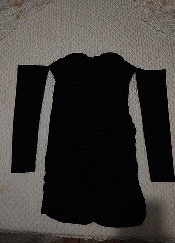 l Beden Siyah kol detaylı drapeli elbise