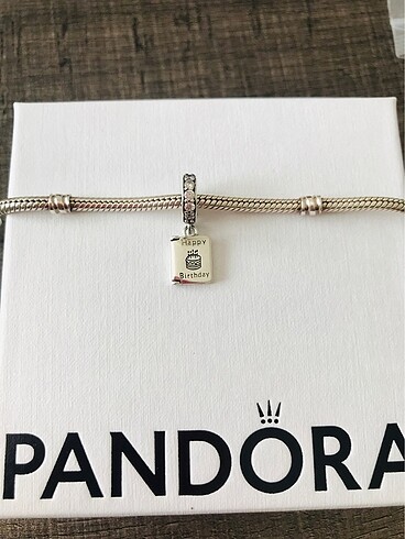 Pandora Pandora charm