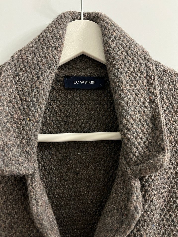 Düğmeli kahvrengi Erkek Yün Hırka - Görsel 2