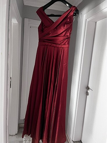 Mercan rengi uzun saten abiye elbise - Görsel 10
