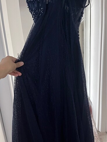 Lacivert işlemeli uzun abiye elbise - Görsel 5