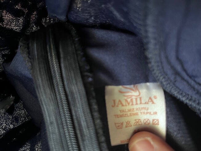 Lacivert işlemeli uzun abiye elbise - Görsel 8