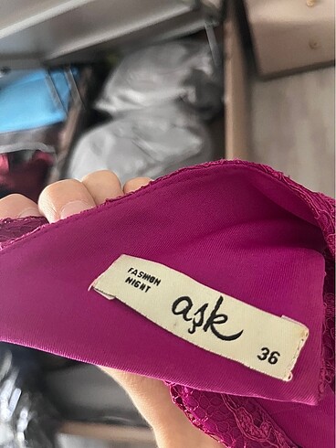 Midi boy koyu pembe dantel işlemeli elbise - Görsel 10