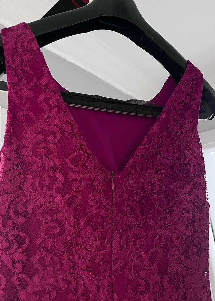 Midi boy koyu pembe dantel işlemeli elbise - Görsel 4