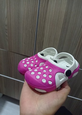 Pembe Desenli Rock Punk Kız Terliği bir kere kullandı