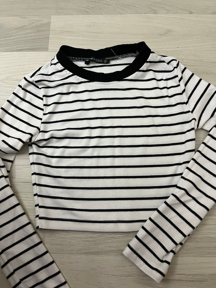 Uzun Kollu Çizgili Beyaz Crop Top - Görsel 2