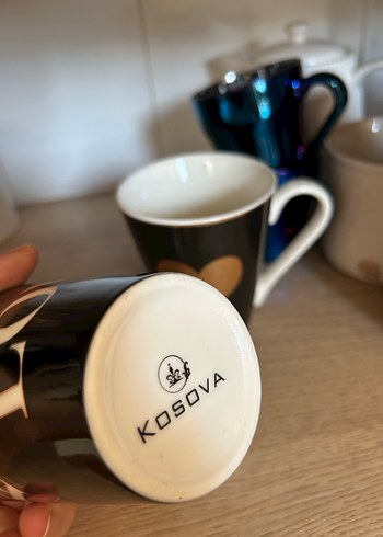H&M Home Siyah Kalp ve LOVE Desenli Porselen Kupa