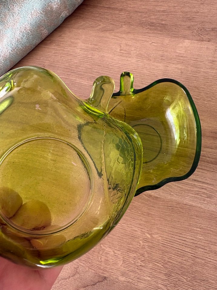 Yeşil Parlak Elma Şekilli Tabaklar - Görsel 2