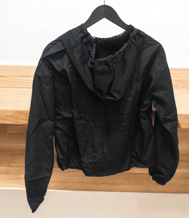 Nike Siyah Fermuarlı Kadın Yağmurluk - Görsel 2