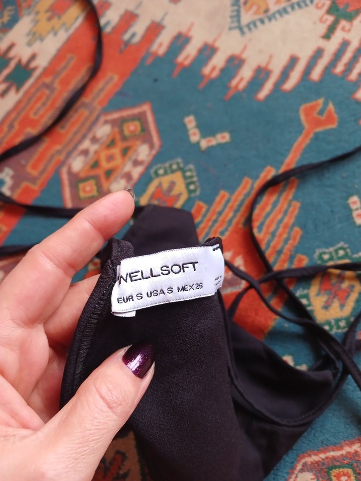 Siyah bağlamalı crop - Görsel 4