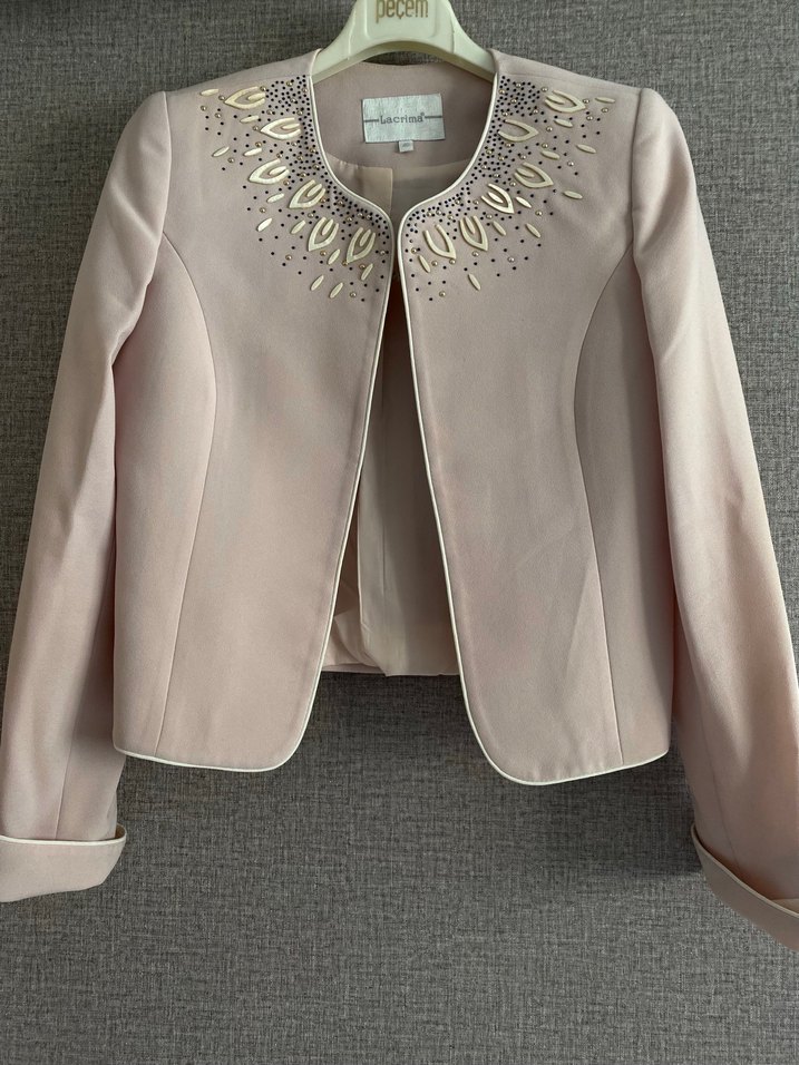 Boncuk İşlemeli Kısa Bej Kadın Blazer Ceketli elbise - Görsel 2