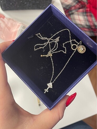Beden Swarovski Yay Burcu Kolyesi
