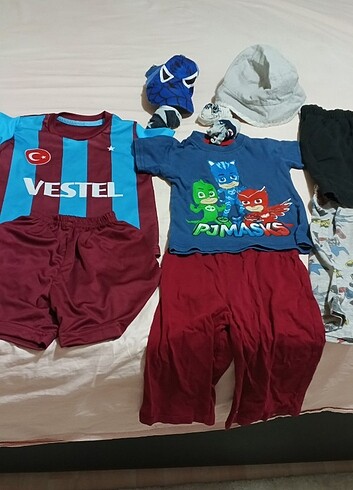 Çocuk kıyafetleri 