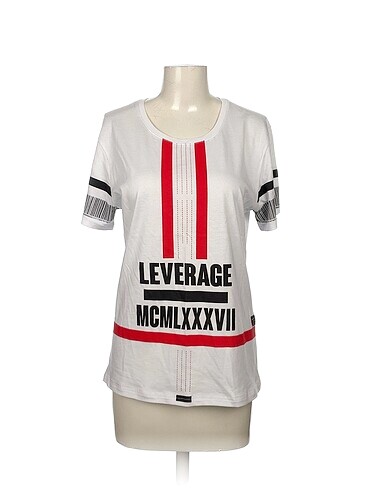 Diğer T-shirt %70 İndirimli.