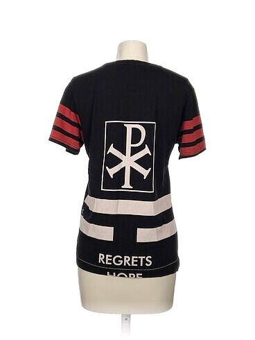 l Beden Diğer T-shirt %70 İndirimli.