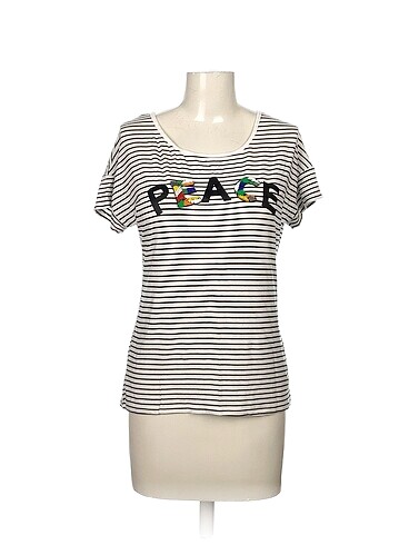 Diğer T-shirt %70 İndirimli.