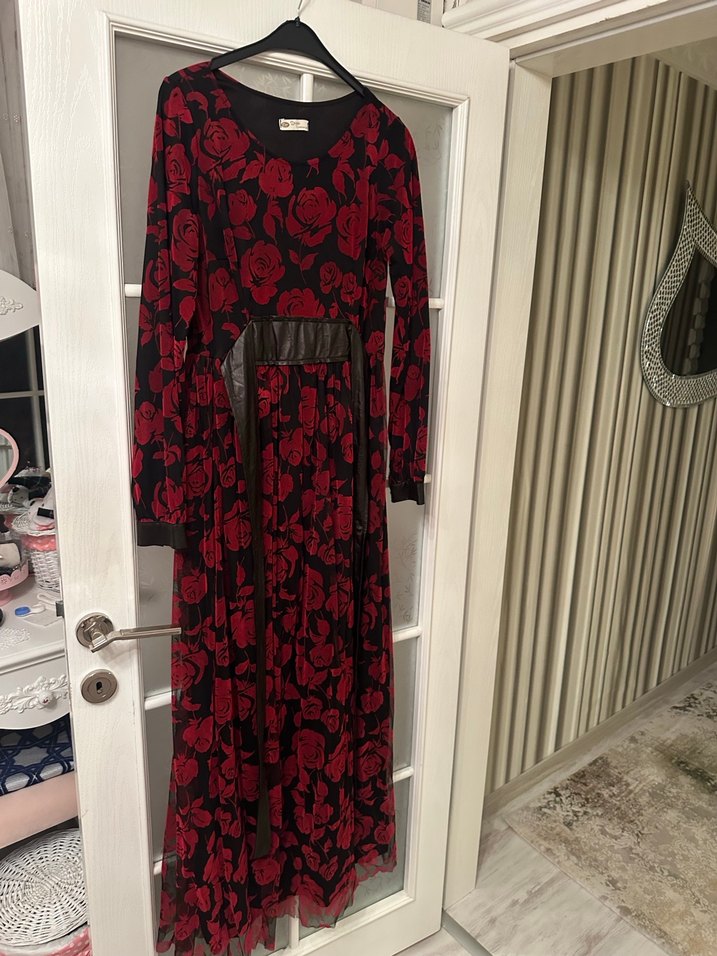 Bordo Uzun Kollu Gül Desenli Uzun Elbise - Görsel 2