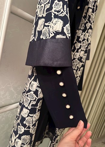 Desenli Lacivert Uzun Kap - Görsel 5