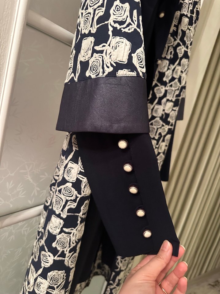 Desenli Lacivert Uzun Kap - Görsel 5