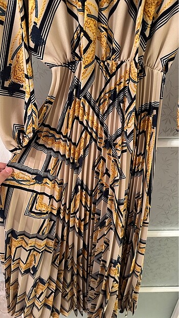 Piliseli Elbise - Görsel 6