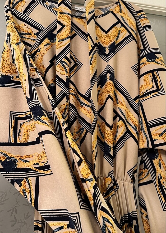 Piliseli Elbise - Görsel 5