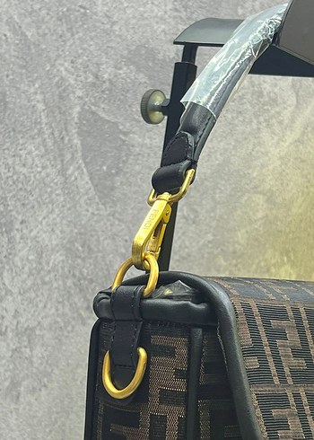 Fendi Roma Kahverengi Deri Kadın Çanta - Görsel 8